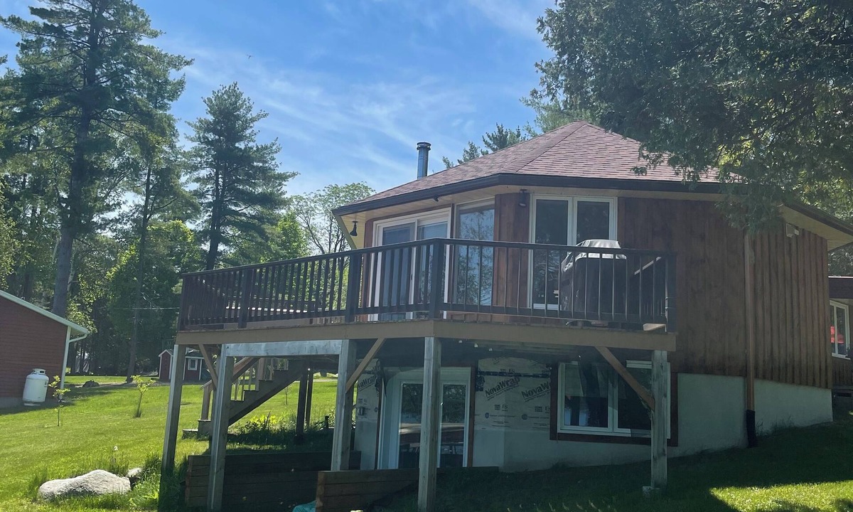 Lanark Highlands Cottage | Waterfront home White Lake On