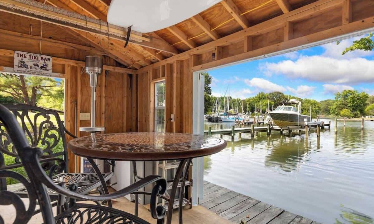 Mayo House | Waterfront Unit | Dock, Kayaks & SUPs Included