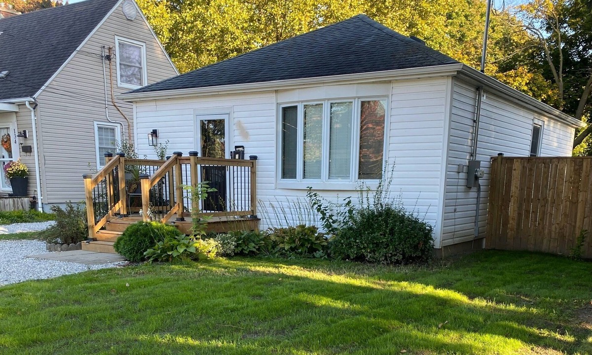 Chatham-Kent House | Weekend Getaway at Willowmac/4 beds/patio/firepit