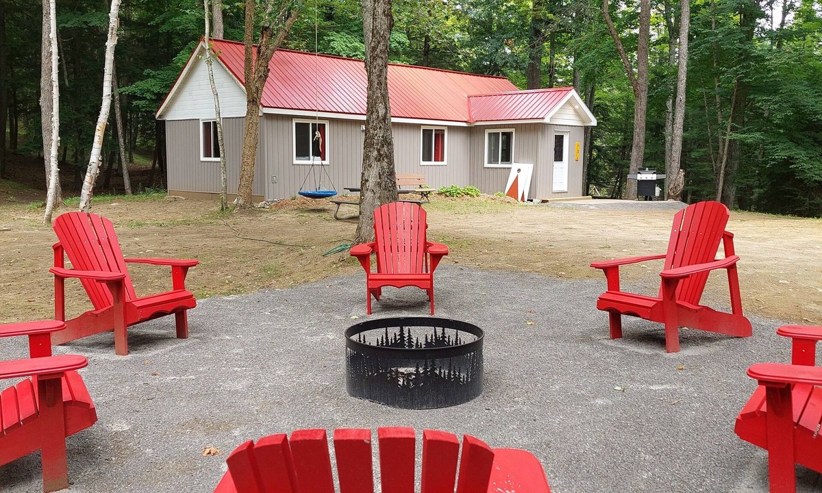 North Kawartha Cottage | White Tail Cabin located on 100 private forested acres, in a Crown Game Preserve