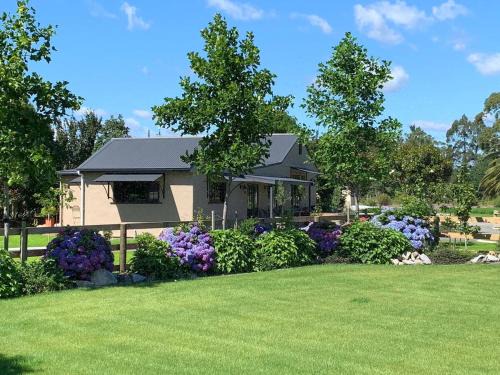 Brightwater House | Willow Cottage Retreat