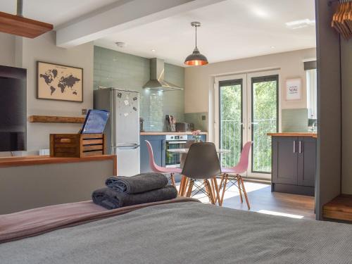 Etchingham House | Willows View