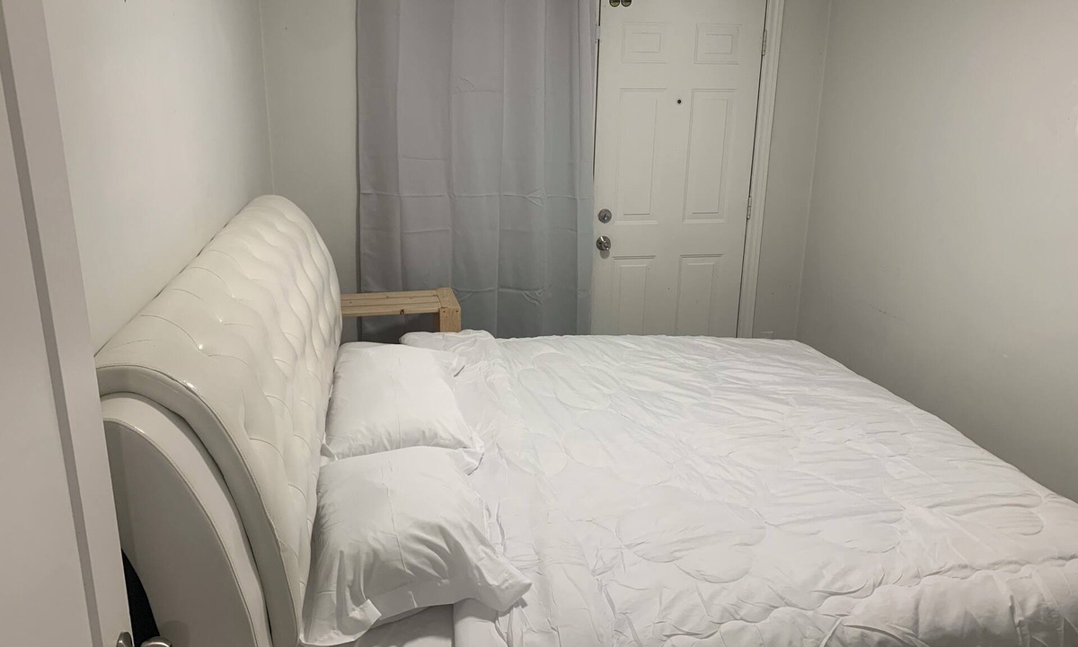 Thornhill Apartment | Yorkdale-Glen Sweet Apartment Suites