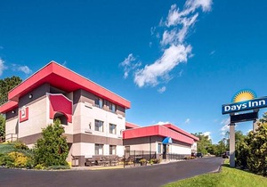 2-Star Hotel ∙ Days Inn by Wyndham Duluth Lakewalk