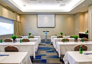 3-Star Hotel ∙ Holiday Inn Express Hotel & Suites Toronto - Markham, an IHG Hotel