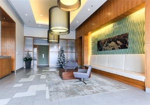 Bright *Quarantine Friendly* 1 BD condo in the heart of Mississauga Downtown