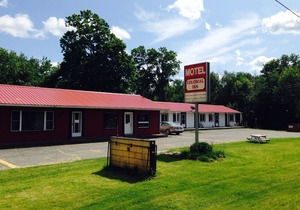 Colonial Inn Motel