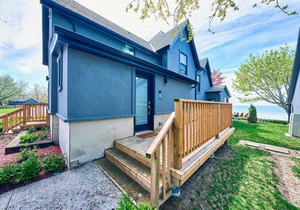 Cottage 14: Beachfront Cottage Escape