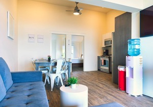 Cottage 19: Upper-Level Beachfront Unit in 4-Plex