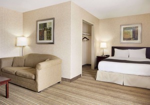 Days Inn by Wyndham Brantford