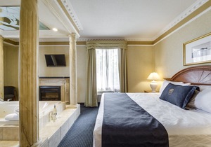 Monte Carlo Inn Toronto West Suites