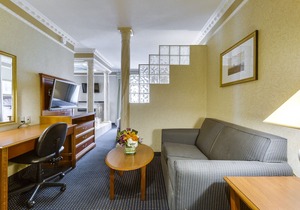 Monte Carlo Inn Toronto West Suites