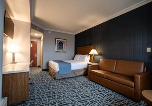 Monte Carlo Inn Toronto West Suites