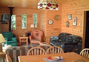 Portage Lodge - Cabin #4 (4 people) - Kenora, Ontario, Canada