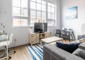 Simply Comfort. UV DISINFECTED 2BR 2 STOREY LOFT. Free Parking.Gym