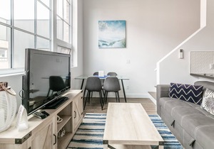 Simply Comfort. UV DISINFECTED 2BR 2 STOREY LOFT. Free Parking.Gym