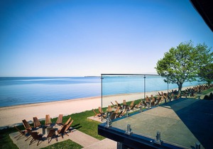 Suite 200: Spacious Beachfront Townhouse