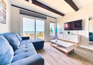Suite 201: Beautiful 3-Bedroom Beachfront Townhouse