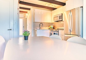 Suite 205: Beautiful 3-Bedroom Beachfront Townhouse
