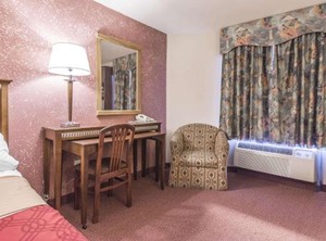 Econo Lodge Orillia | Orillia