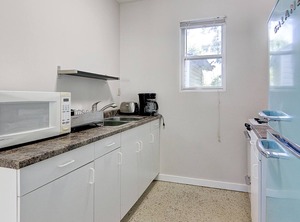 Rice Bedrooms Waterfront Cottage | Roseneath