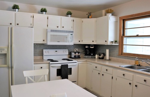 Rochester House | 1 mi. from Mayo Clinic; Cozy, Clean