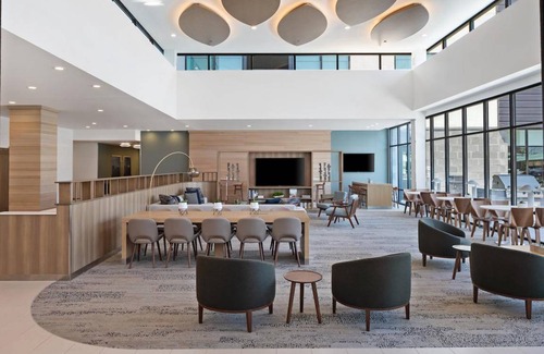 South Loop Hotel | 130 m² Hotel ∙ 127 guests