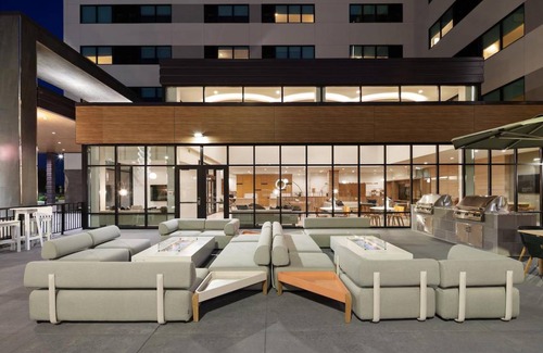 South Loop Hotel | 130 m² Hotel ∙ 127 guests