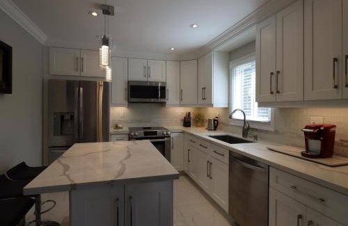 Mississauga House | 130 m² House ∙ 3 bedrooms ∙ 6 guests