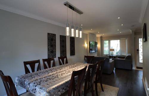 Mississauga House | 130 m² House ∙ 3 bedrooms ∙ 6 guests