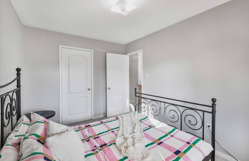 Whitby House | 139 m² House ∙ 3 bedrooms ∙ 5 guests