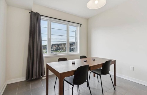 Thorold House | 139 m² House ∙ 4 bedrooms ∙ 6 guests