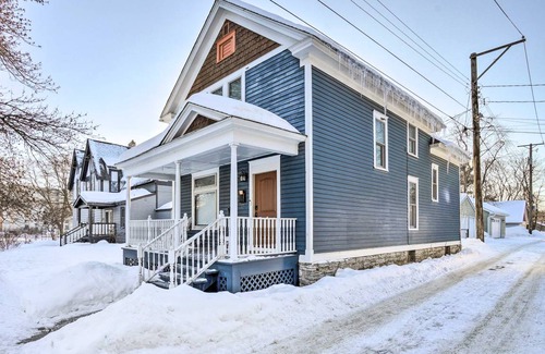 Summit - University House | 169 m² House ∙ 3 bedrooms ∙ 6 guests