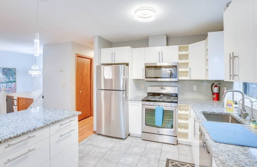 Northeast Minneapolis House | 185 m² House ∙ 4 bedrooms ∙ 8 guests