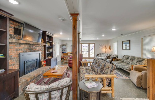 New York Mills House | 185 m² House ∙ 4 bedrooms ∙ 9 guests