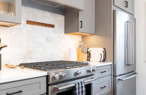 Robbinsdale House | 186 m² House ∙ 4 bedrooms ∙ 8 guests