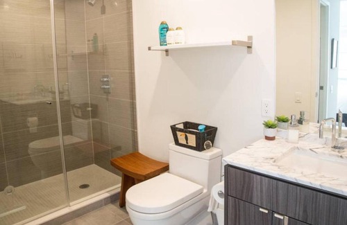 St. Lawrence Apartment | 2 Bedroom Downtown Flat
