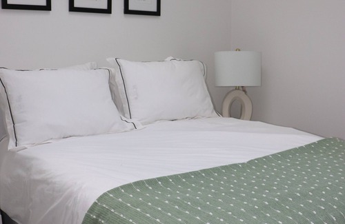 Woodbine Heights House | 2 bedroom oasis in Toronto , minutes from downtown