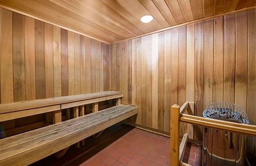 Endion Hotel | 2-Star Hotel ∙ Days Inn by Wyndham Duluth Lakewalk