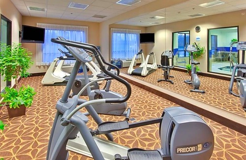 Brockville Hotel | 2-Star Hotel ∙ Holiday Inn Express Hotel & Suites Brockville, an IHG Hotel
