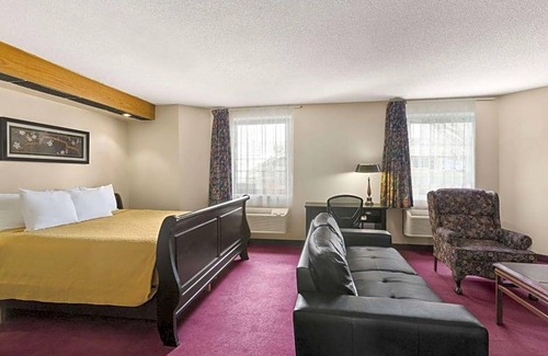 Brockville Hotel | 2-Star Hotel ∙ Travelodge by Wyndham Brockville