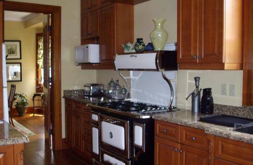 Niagara-on-the-Lake Bed & Breakfast | 22 m² Bed and breakfast ∙ 2 guests