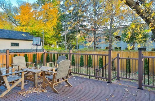 Lawrence Heights Bed & Breakfast | 22 m² Bed and breakfast ∙ 2 guests