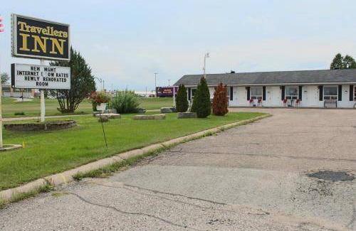 Laurentian Valley Hotel | 23 m² Motel ∙ 4 guests