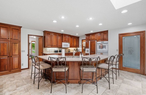 Champlin House | 297 m² House ∙ 5 bedrooms ∙ 18 guests