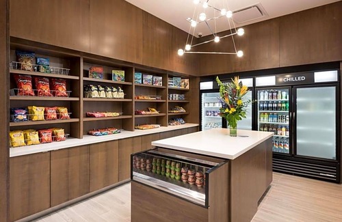 Byward Market - Parliament Hill Hotel | 3-Star Hotel ∙ Homewood Suites By Hilton Ottawa Downtown