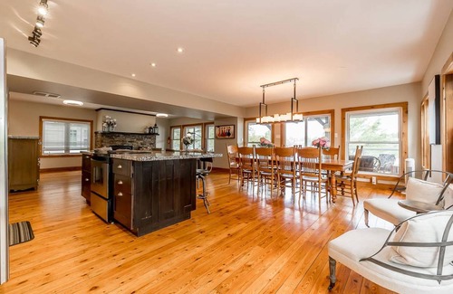 Gravenhurst House | 372 m² House ∙ 6 bedrooms ∙ 15 guests