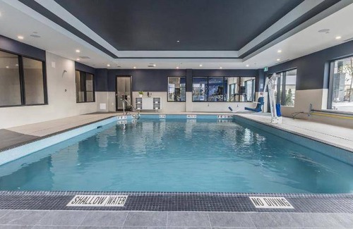 Northeast Mississauga Hotel | 39 m² Hotel ∙ 127 guests