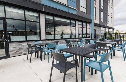 Northeast Mississauga Hotel | 39 m² Hotel ∙ 127 guests