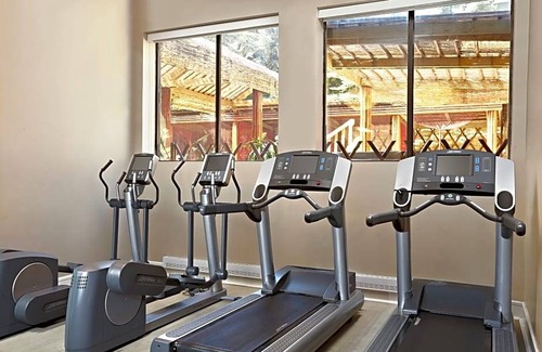 Richmond Hill Hotel | 4-Star Hotel ∙ Sheraton Parkway Toronto North Hotel & Suites